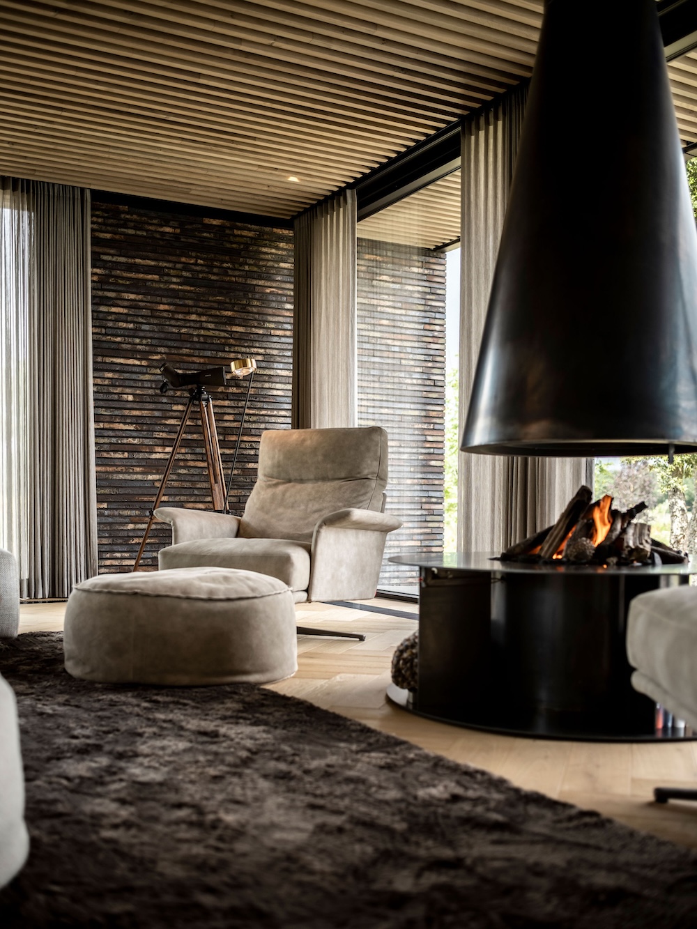 Foto Meer dan warmte: vuur als designelement FotoMeer dan warmte: vuur als designelement